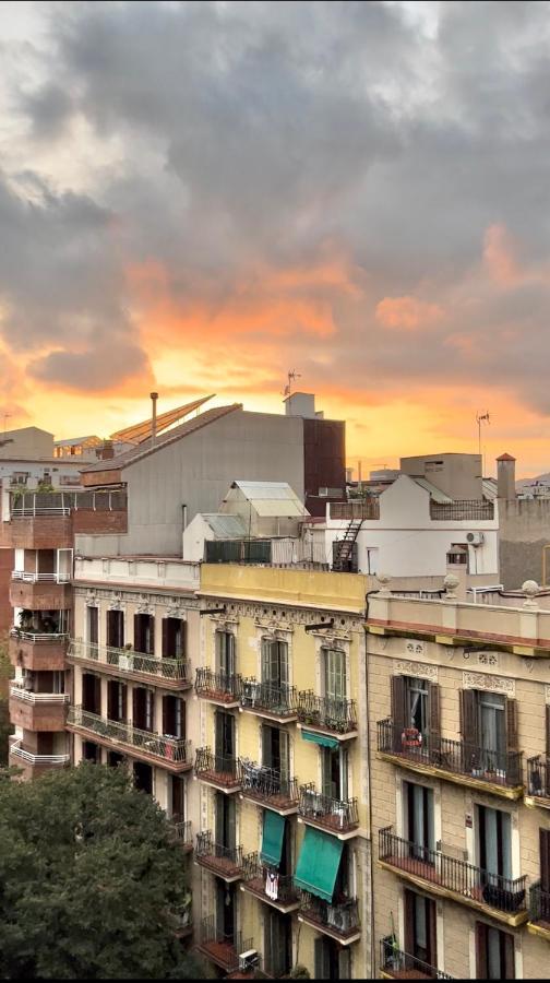 Charming Appartement In The Heart Of バルセロナ エクステリア 写真
